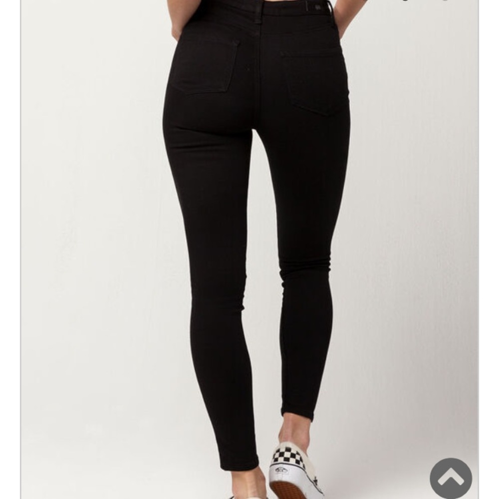 High waisted black skinny jeans